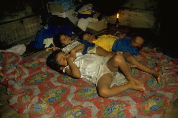 Amas de casa Nueva Venecia 1994